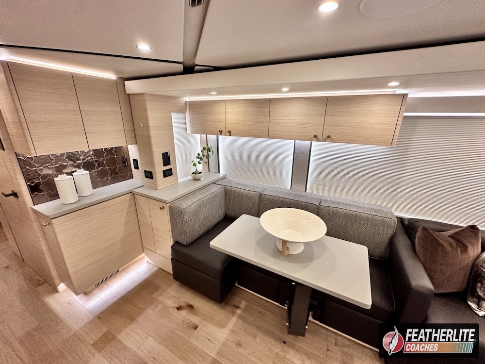 2026 Prevost Featherlite H3-45 For Sale
